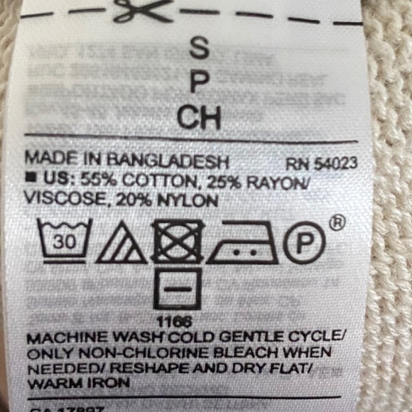 ✧ Old Navy Long Line Cream Pocket Cardigan ✧ - Picture 8 of 10